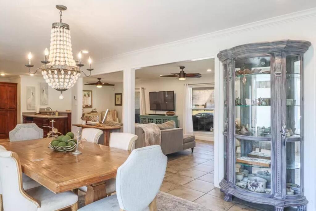 4/3 Home Centrally Located, Beach, Casino, Airport, Dining, Golfing, Shopping, Entertainment Gulfport Ngoại thất bức ảnh