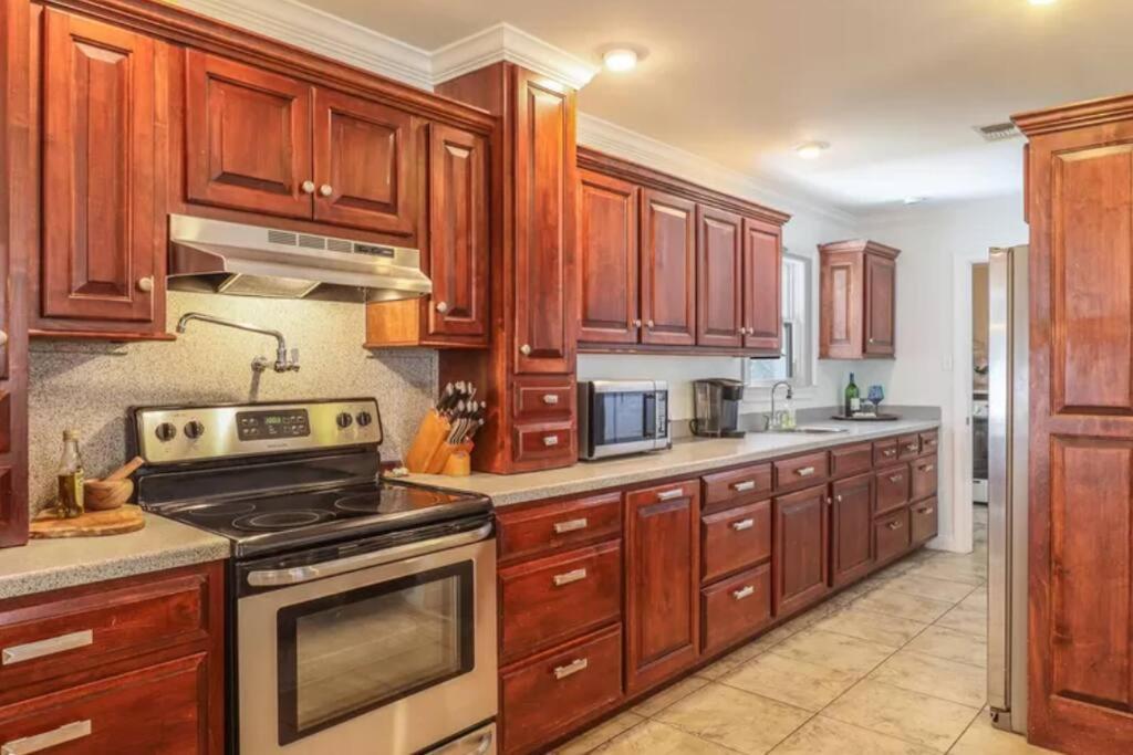 4/3 Home Centrally Located, Beach, Casino, Airport, Dining, Golfing, Shopping, Entertainment Gulfport Ngoại thất bức ảnh