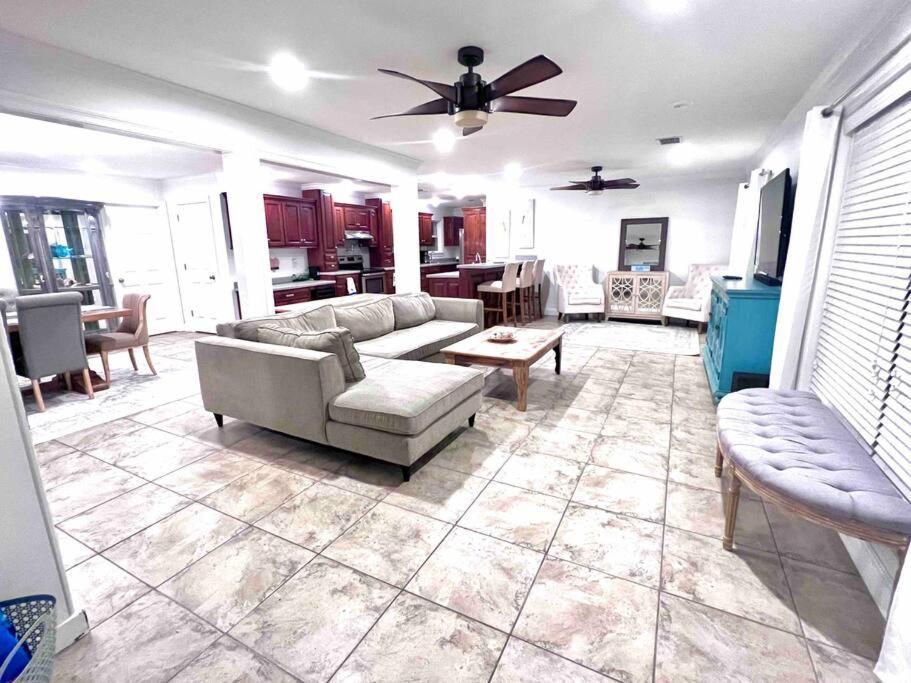 4/3 Home Centrally Located, Beach, Casino, Airport, Dining, Golfing, Shopping, Entertainment Gulfport Ngoại thất bức ảnh